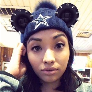 Meet your Posher, Elizabeth